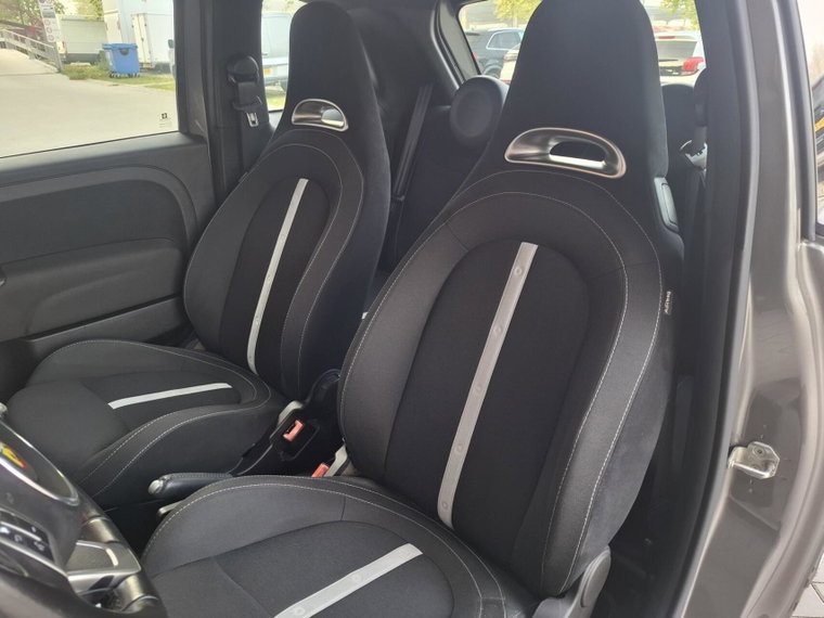 Vehicle Image 22