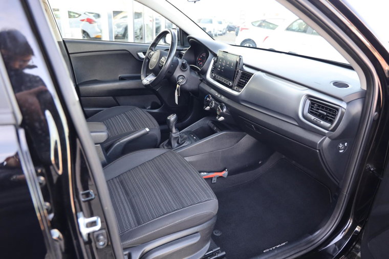 Vehicle Image 21