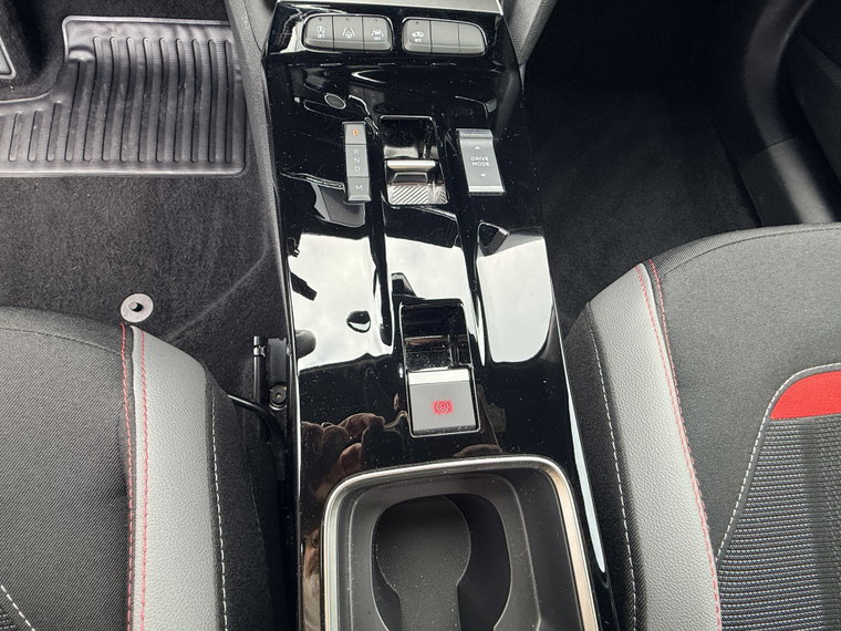 Vehicle Image 27