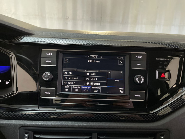 Vehicle Image 16