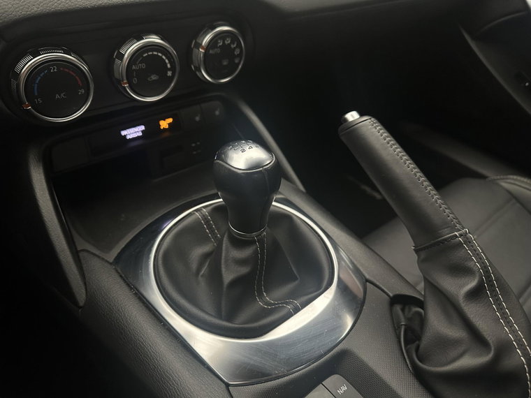 Vehicle Image 17