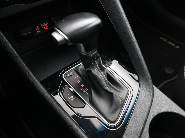 Vehicle Image 35