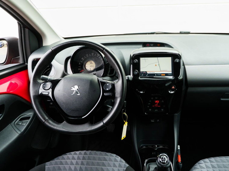 Vehicle Image 15
