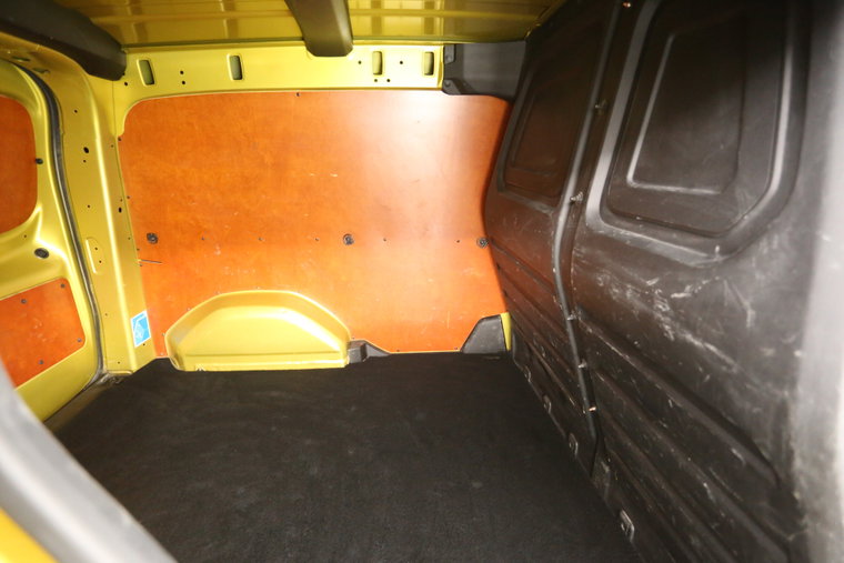 Vehicle Image 22