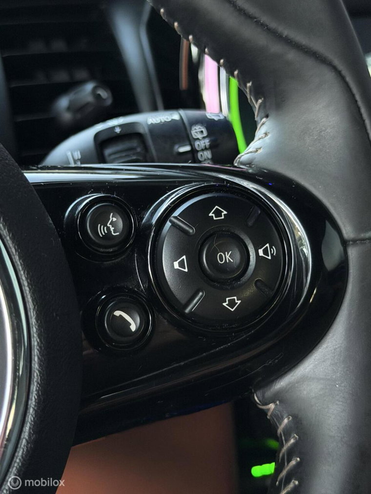 Vehicle Image 45