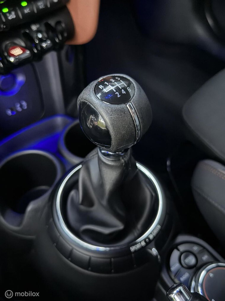 Vehicle Image 48