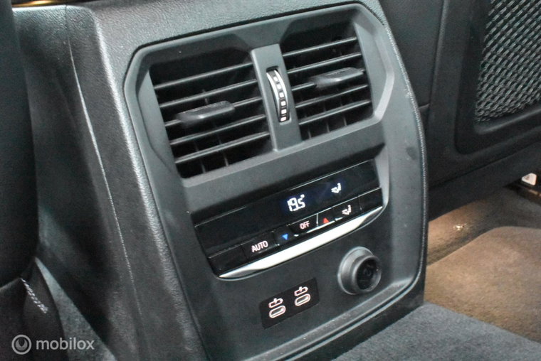 Vehicle Image 34