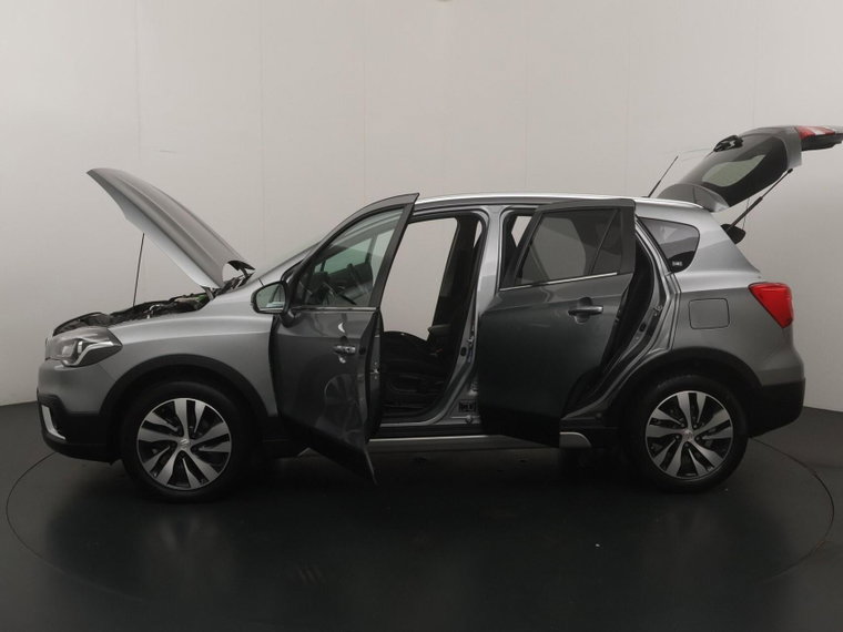 Vehicle Image 19