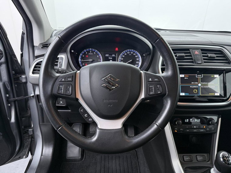 Vehicle Image 11