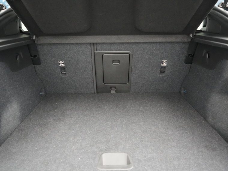Vehicle Image 28