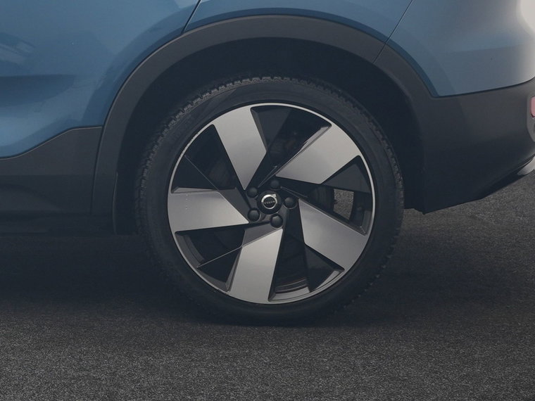 Vehicle Image 34