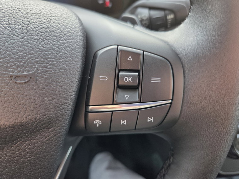 Vehicle Image 24