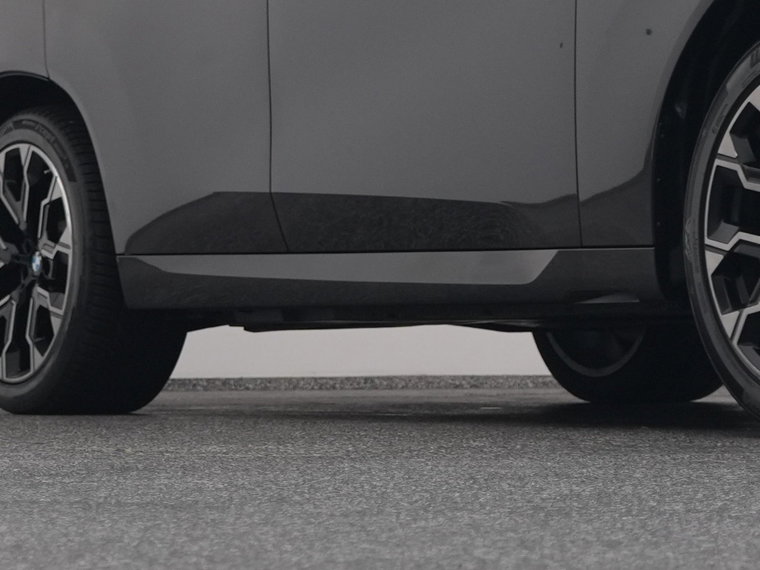 Vehicle Image 38