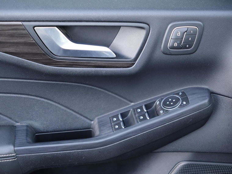 Vehicle Image 38