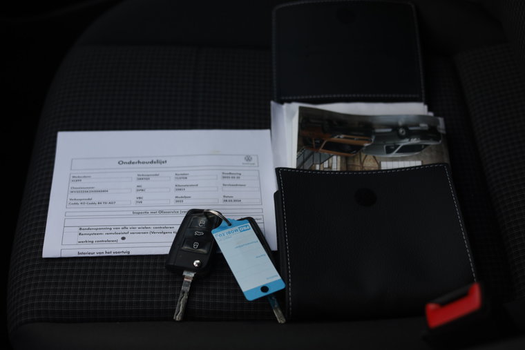 Vehicle Image 19