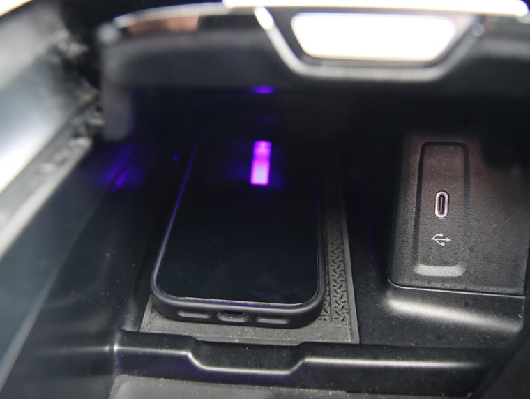 Vehicle Image 45