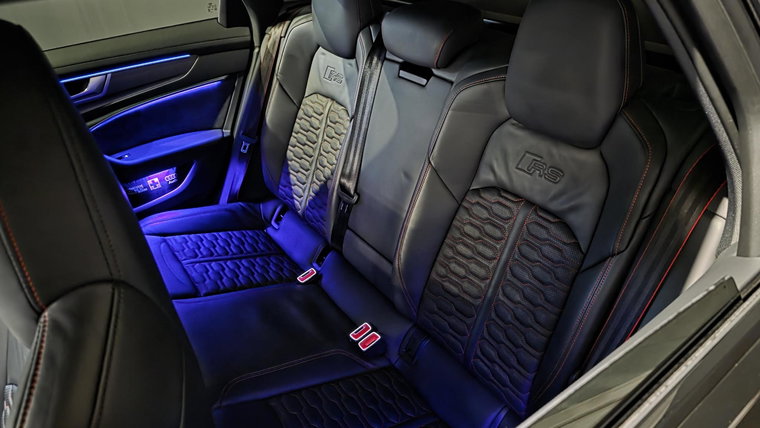 Vehicle Image 12