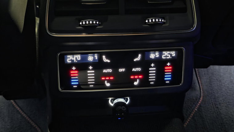 Vehicle Image 33