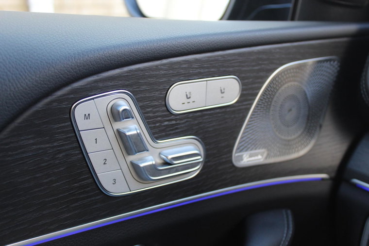 Vehicle Image 35