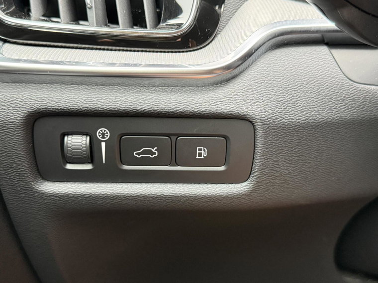 Vehicle Image 40
