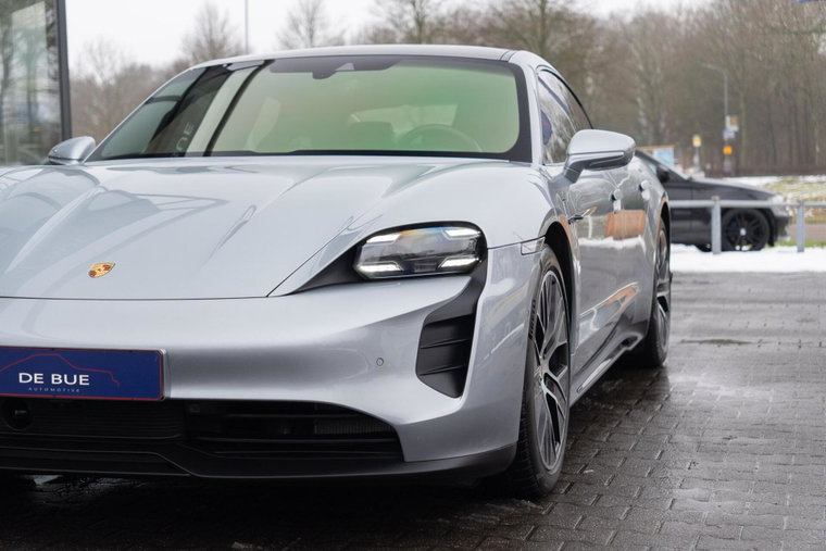 Vehicle Image 33