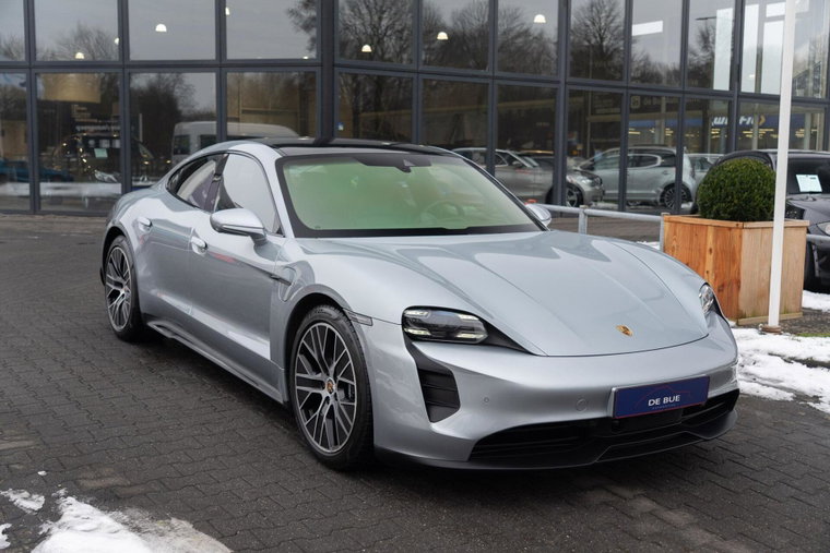 Vehicle Image 38