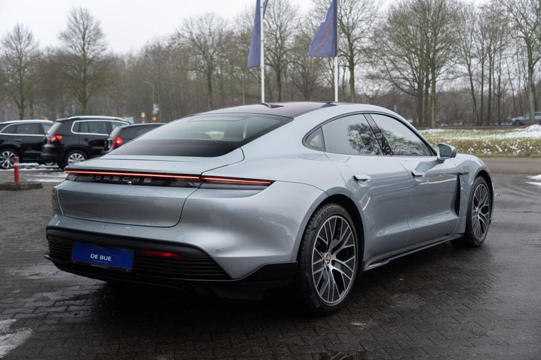 Vehicle Image 40
