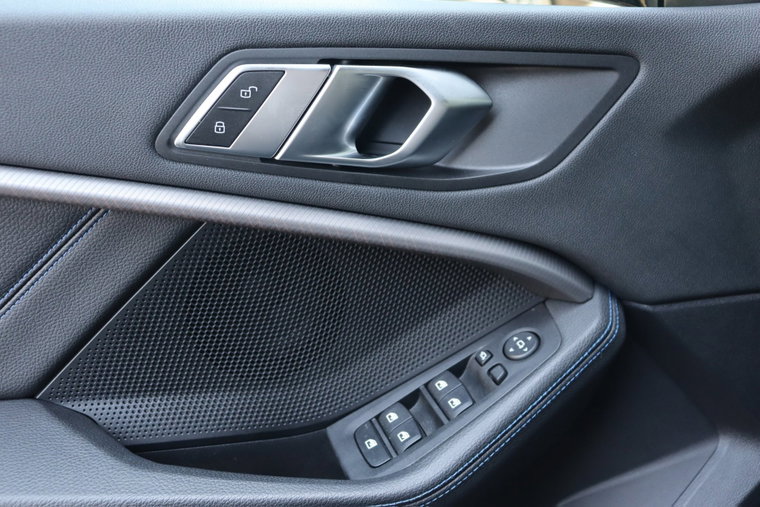 Vehicle Image 28