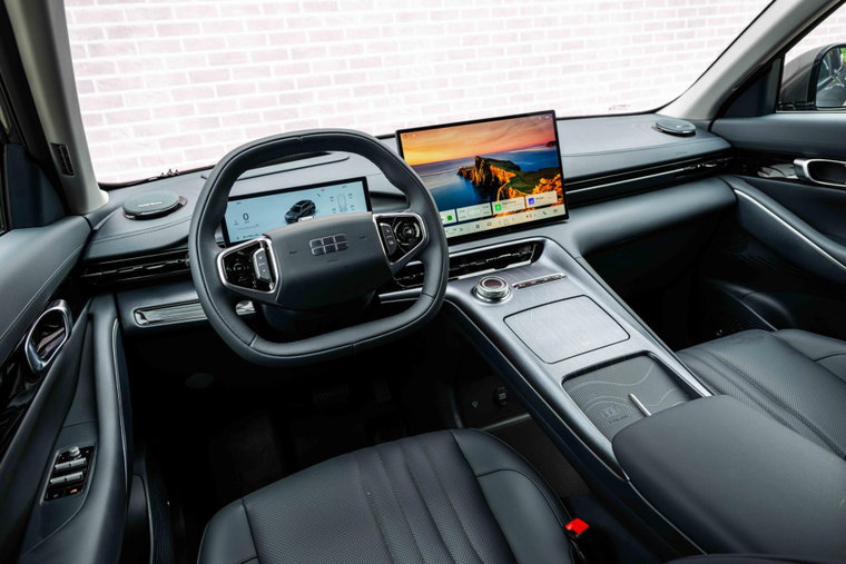 Vehicle Image 11