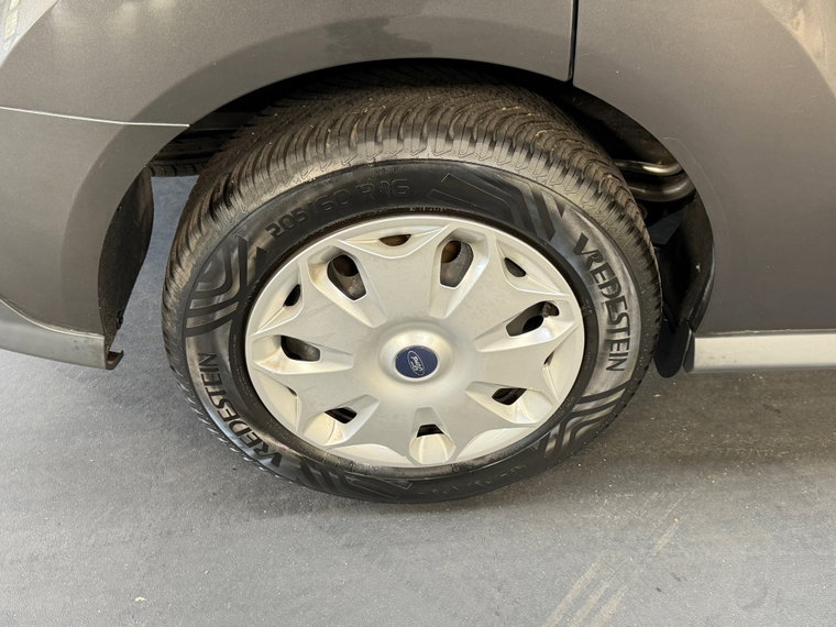 Vehicle Image 22