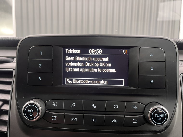 Vehicle Image 40