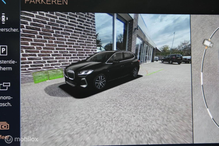 Vehicle Image 33