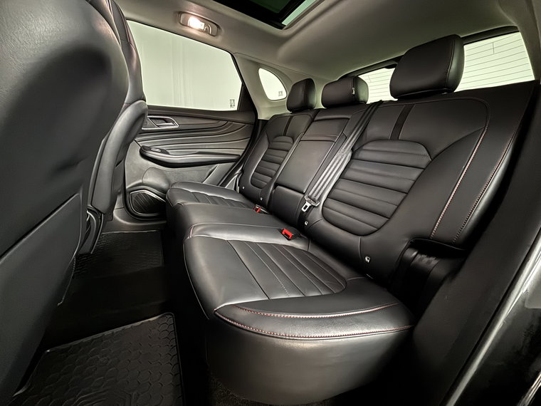 Vehicle Image 15