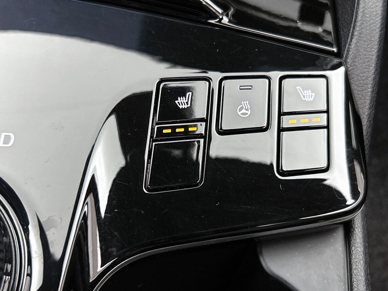 Vehicle Image 32