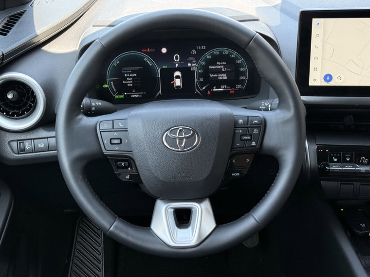 Vehicle Image 32