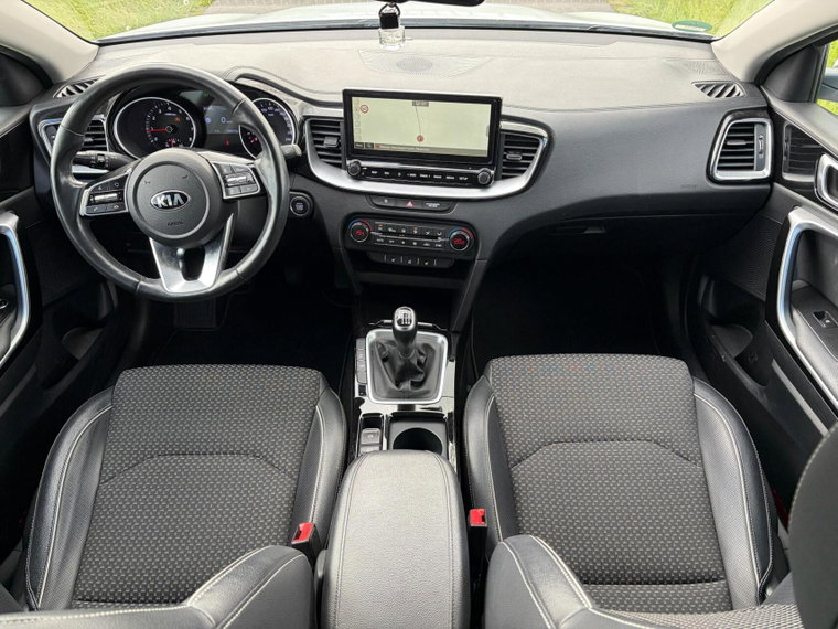 Vehicle Image 23
