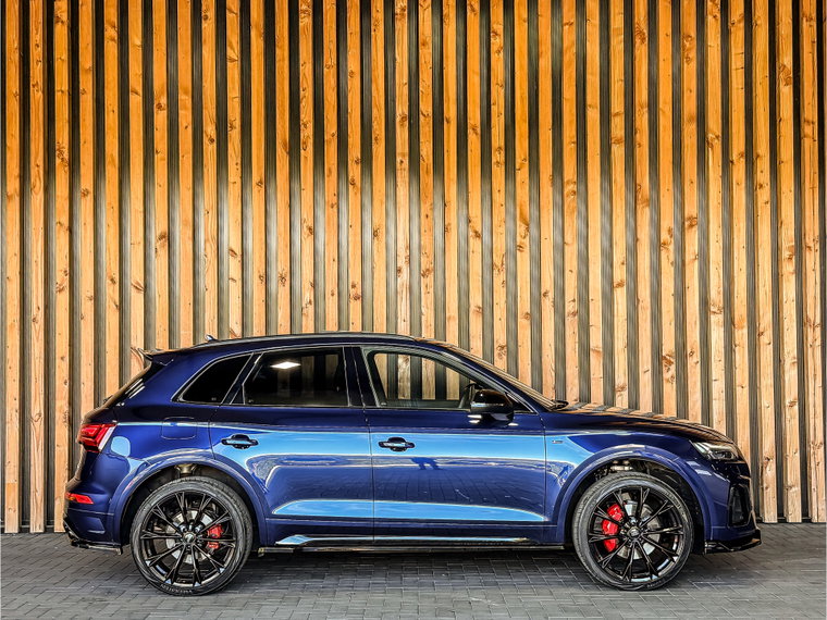 Vehicle Image 4