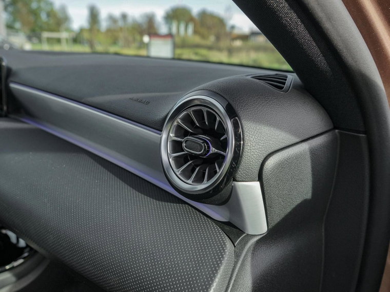 Vehicle Image 34