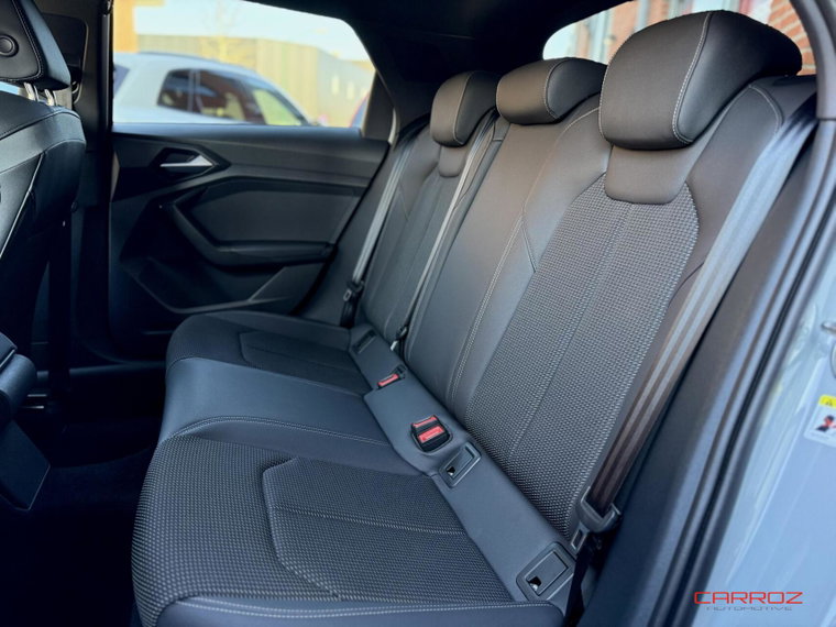Vehicle Image 31