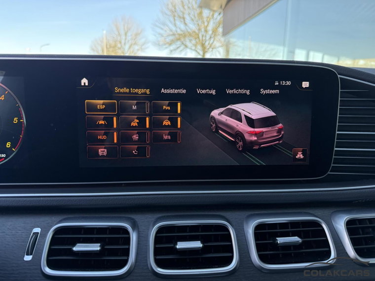 Vehicle Image 32