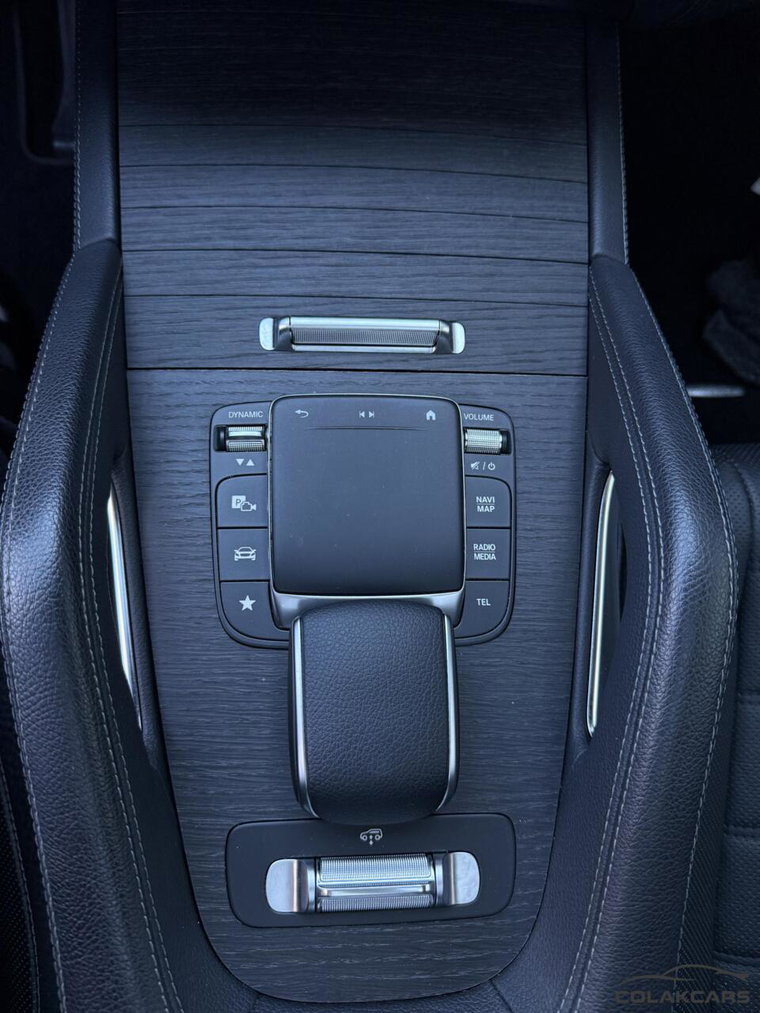 Vehicle Image 37