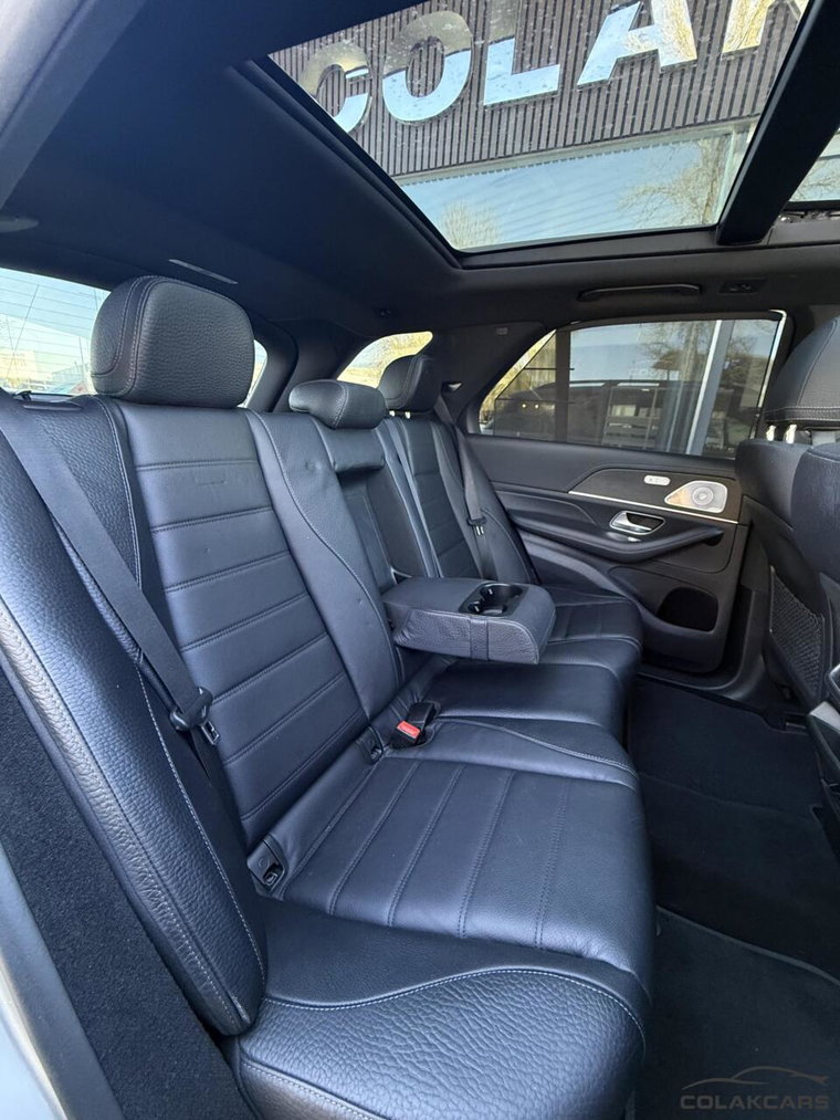 Vehicle Image 40