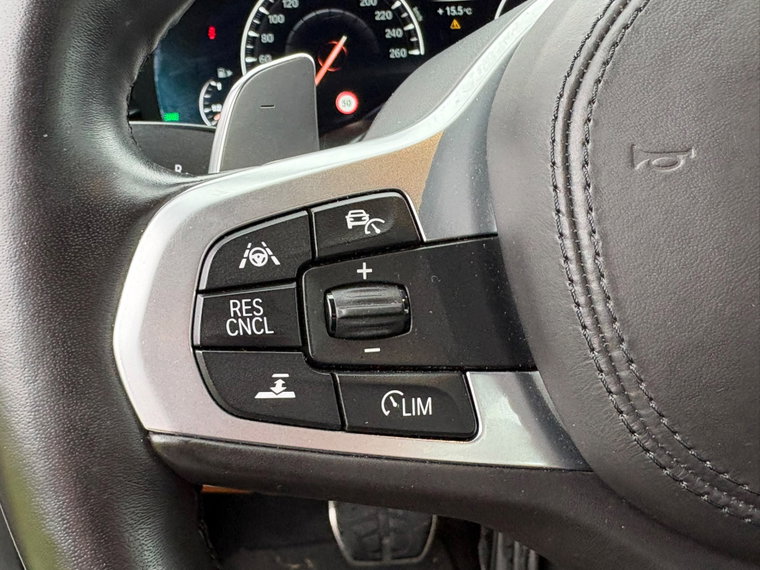 Vehicle Image 28