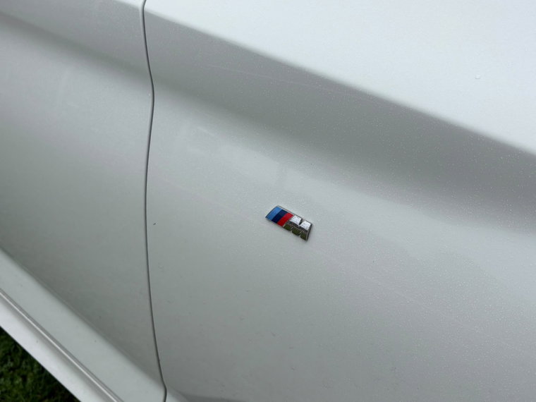 Vehicle Image 32