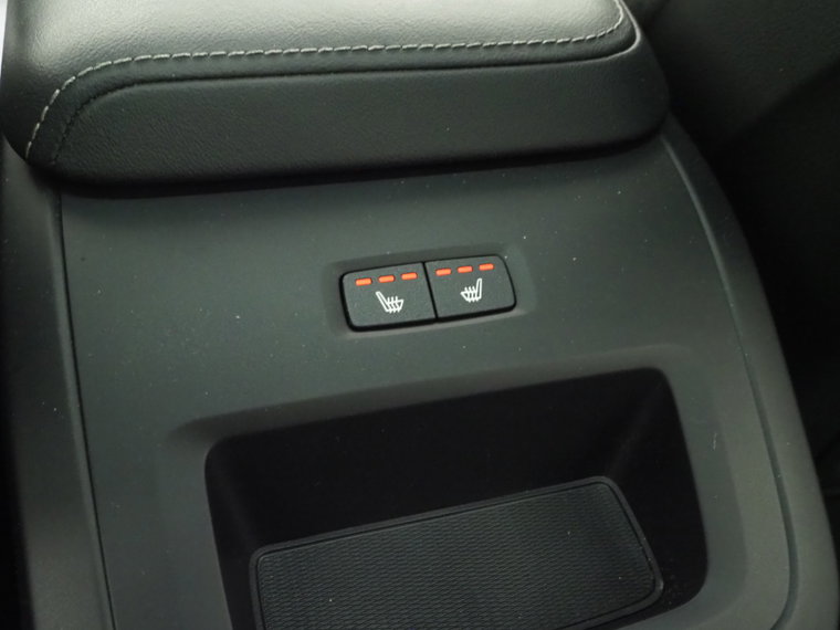 Vehicle Image 40