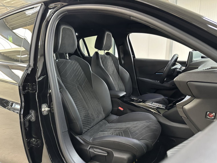 Vehicle Image 37