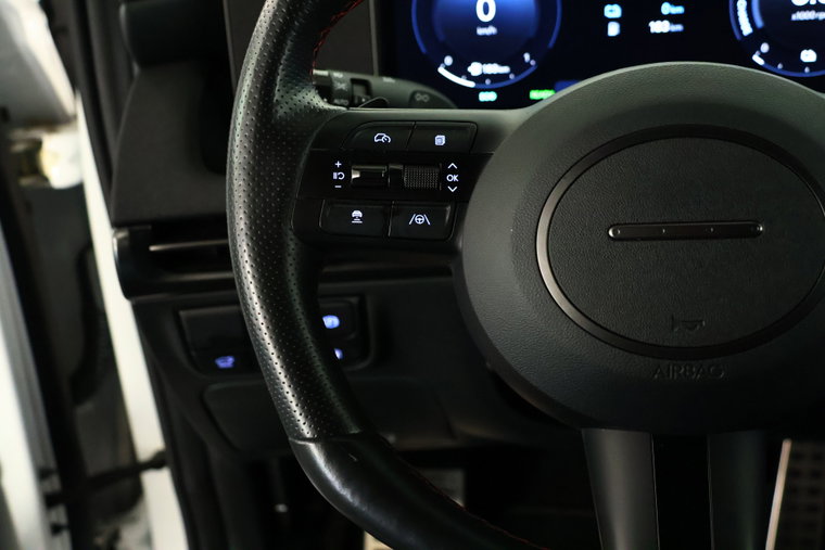 Vehicle Image 22