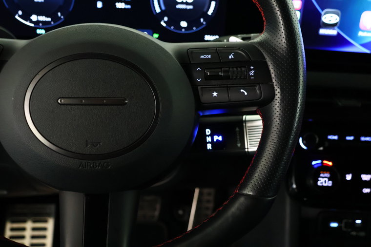 Vehicle Image 23