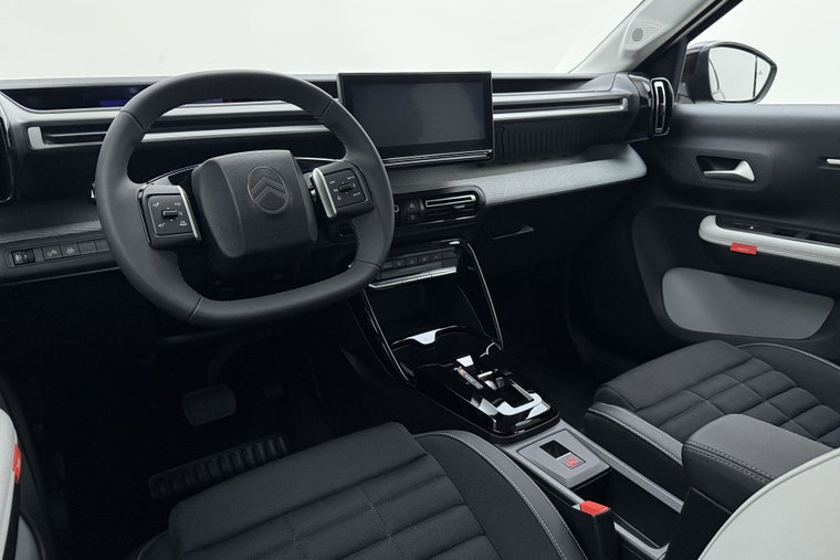 Vehicle Image 19