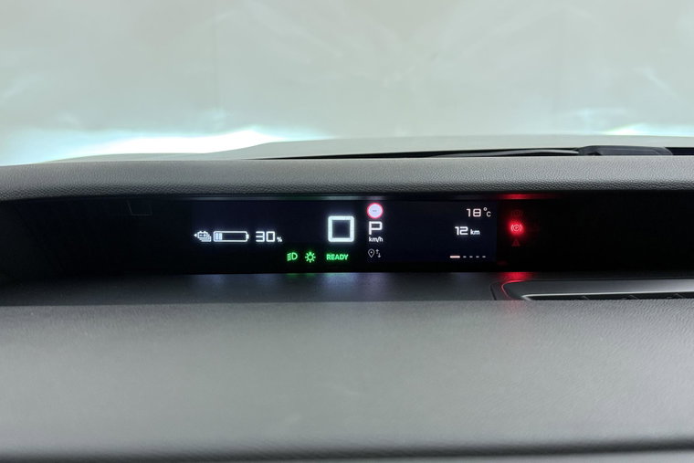 Vehicle Image 32